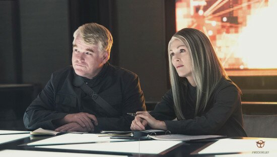 mockingjay-part-1-image-2